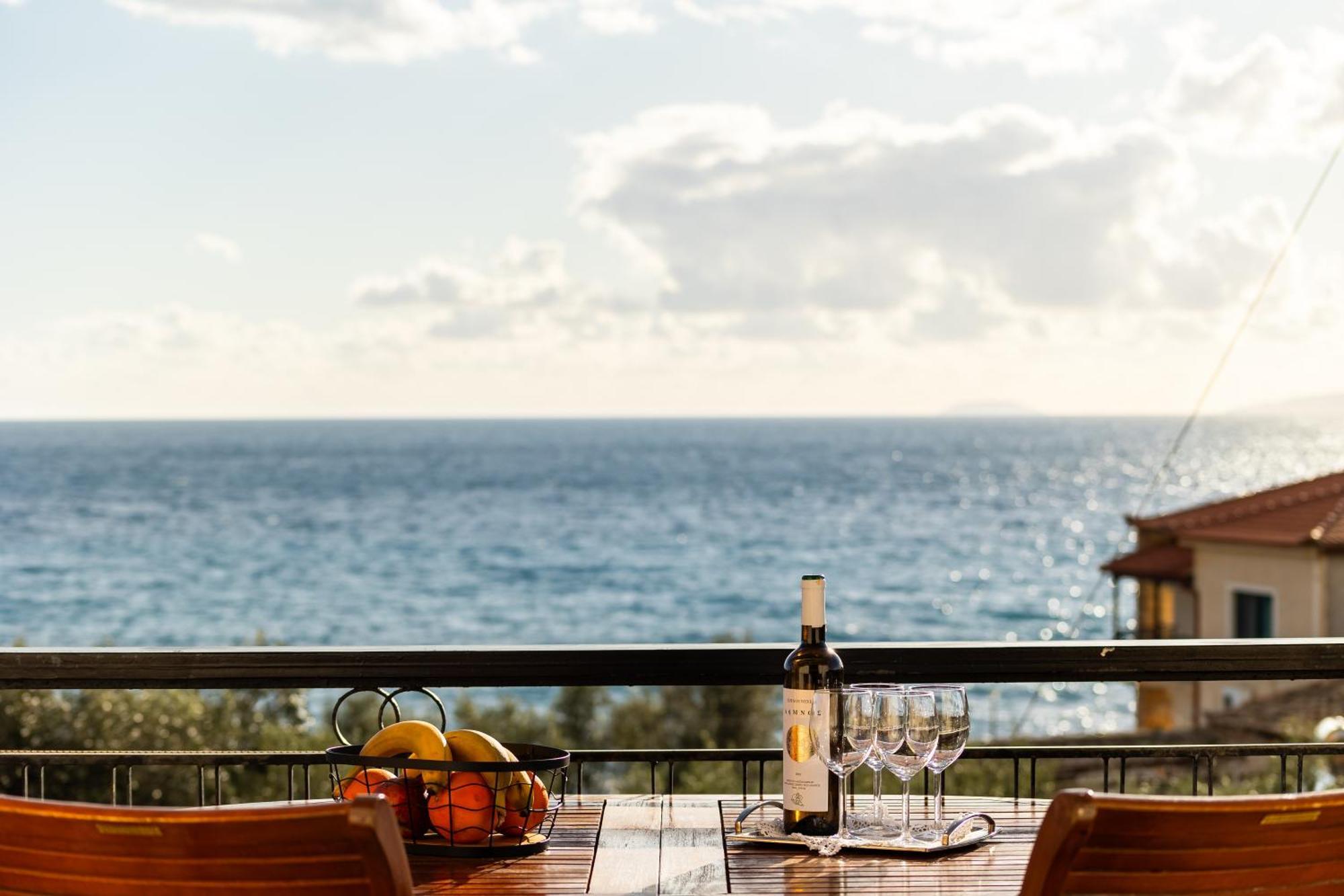 Sunset Serenity - Kardamili Seaside Getaway Bagian luar foto